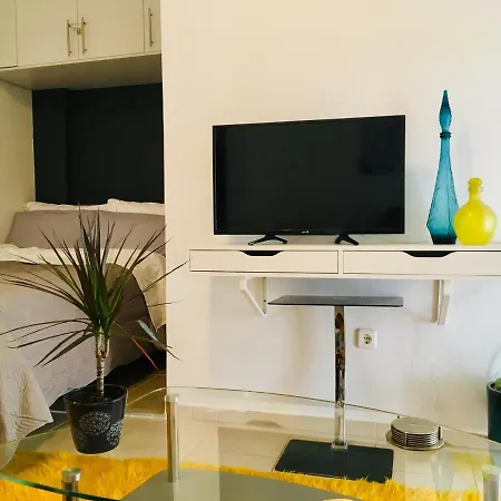 Apartment Cozy By Seaside And Tram