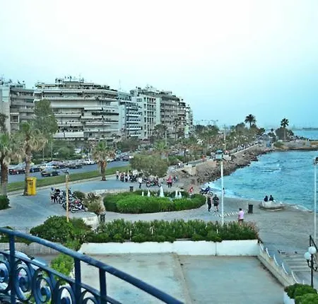 Cozy By Seaside And Tram * Athens